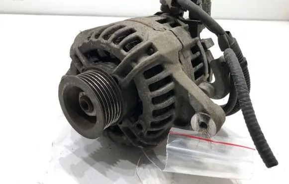 Toyota Yaris Generator/alternator 270600J061
