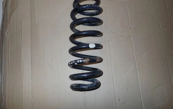 Suzuki Grand Vitara II Rear coil spring