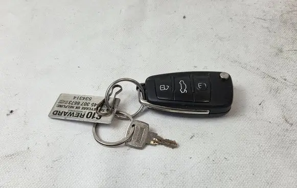 Audi Q7 4L Ignition key/card 4F0837220AK 033141111