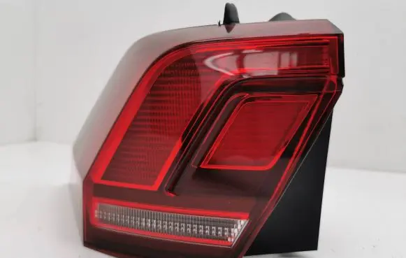 Volkswagen Tiguan Rear/tail lights 2SD012519