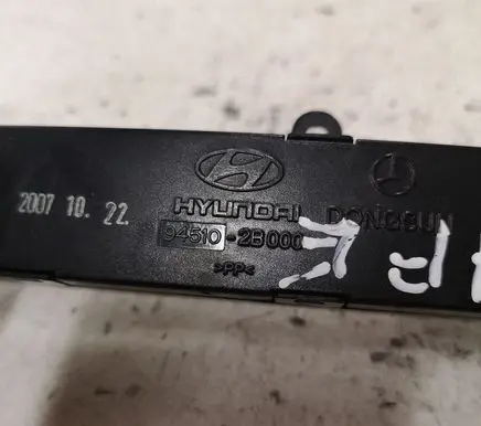 Hyundai Santa Fe Clock 945102B000