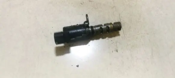 Toyota Avensis T270 Camshaft vanos timing valve 1533022030 A07D17126664