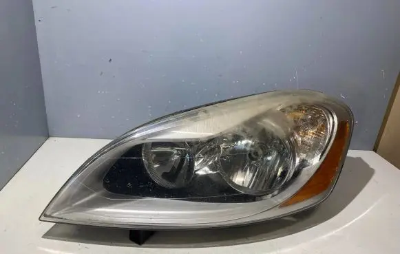 Volvo XC60 Headlight/headlamp 30763145 89902804