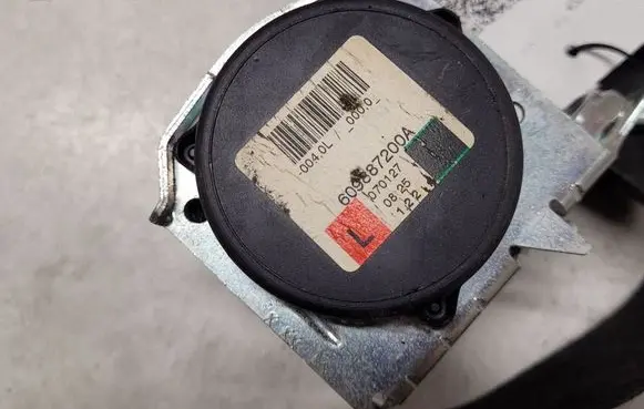 Ford Focus C-MAX Front seatbelt 609887200A 070127