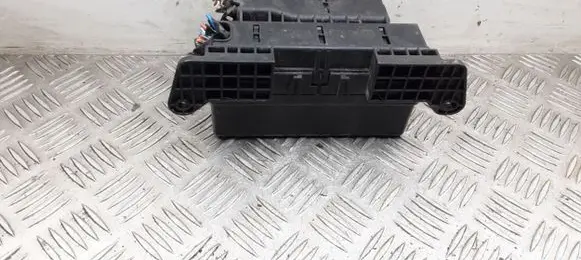 Nissan Terrano Fuse module 71543024