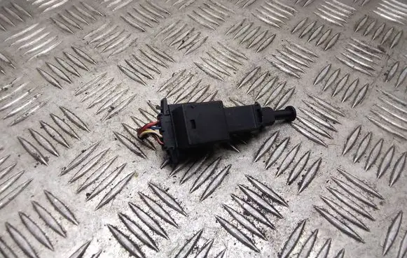 Volkswagen Transporter - Caravelle T5 Brake pedal sensor switch