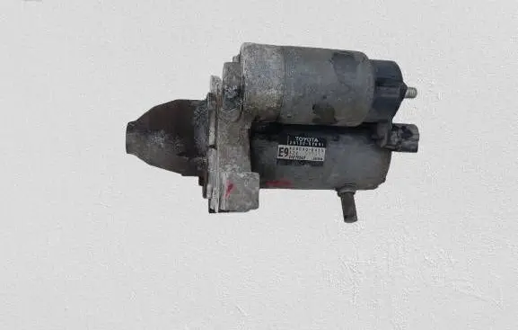 Toyota Yaris Starter motor 281000Y091