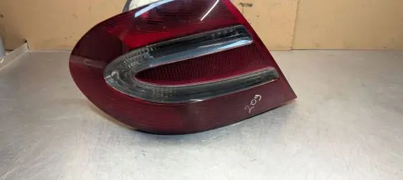 Mercedes-Benz CLK A209 C209 Rear/tail lights A2098200164 15466100