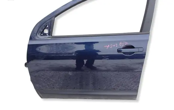 Nissan Qashqai Front door 356J36