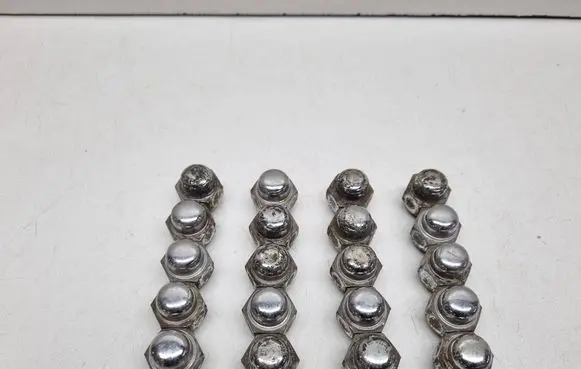 Nissan X-Trail T32 Nuts/bolts 