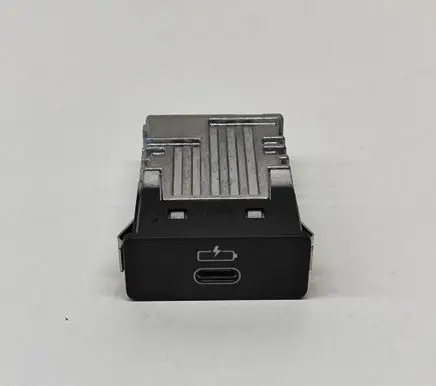 BMW 4 G22 G23 G24 G26 USB socket connector 8711940