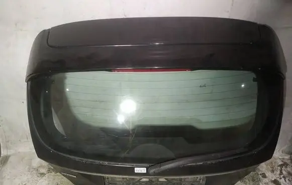 Ford Fiesta Tailgate/trunk/boot lid juodas