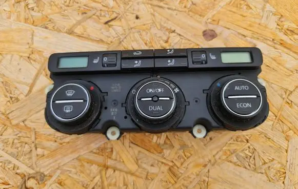 Volkswagen PASSAT B6 Climate control unit