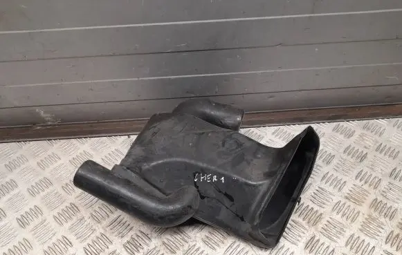 Jeep Grand Cherokee Air intake duct part 68022213AB
