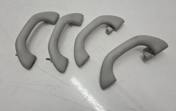 Volkswagen Golf V A set of handles for the ceiling 1K0857607