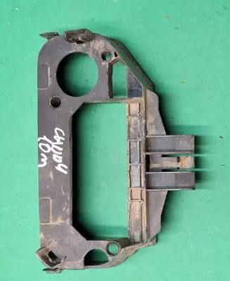 Volkswagen Caddy Tailgate/boot lid lock trim 2K0827526
