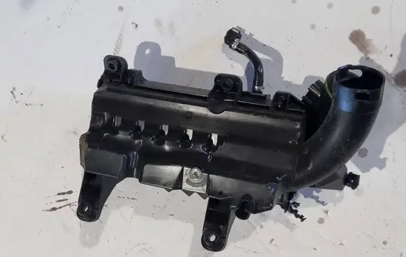 Opel Mokka B Air filter box 9845151280 9845151480