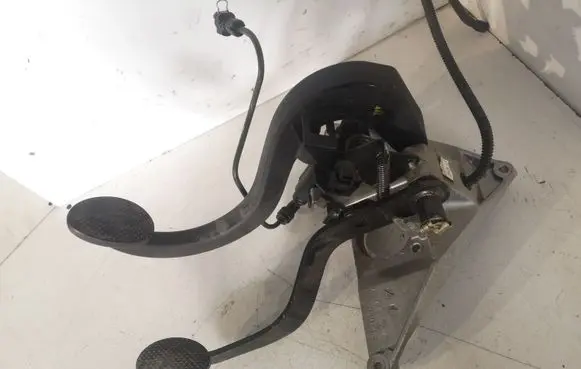 Mini One - Cooper R50 - 53 Pedal assembly 