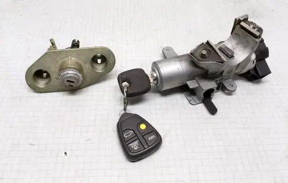 Volvo S60 Engine ECU kit and lock set 8626324 737700001