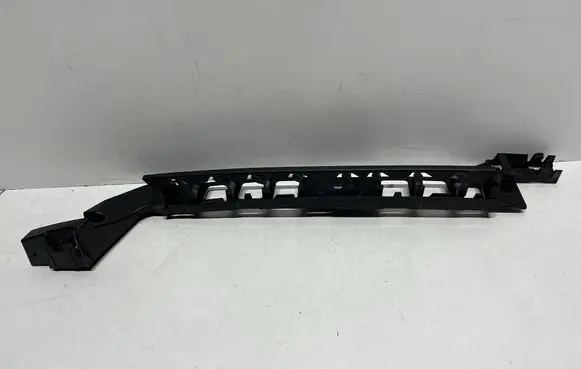 Skoda Octavia Mk3 (5E) Rear bumper mounting bracket 5E5807864