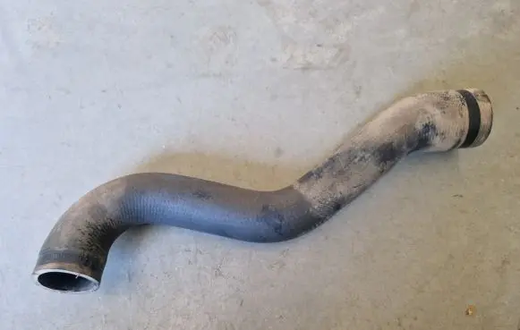 Mitsubishi L200 Intercooler hose/pipe