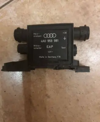 Audi 80 90 S2 B4 Door central lock control unit/module 4A0959981