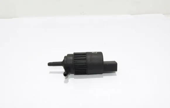 Seat Toledo II (1M) Windscreen/windshield washer pump 1J5955651
