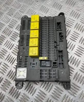 Land Rover Freelander Fuse module yqe000060