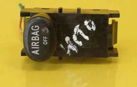Mercedes-Benz Vito Viano W638 Passenger airbag on/off switch 32070201
