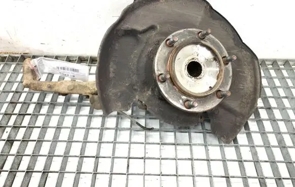 Toyota Land Cruiser (FJ75) Front wheel hub spindle knuckle 