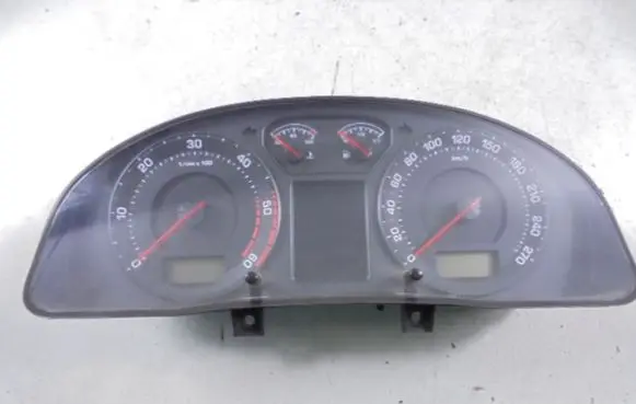 Skoda Superb B5 (3U) Speedometer (instrument cluster) 3U0920841A