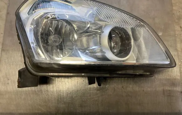 Nissan Qashqai Headlight/headlamp 26010JD11B 01636974 1LF23804214