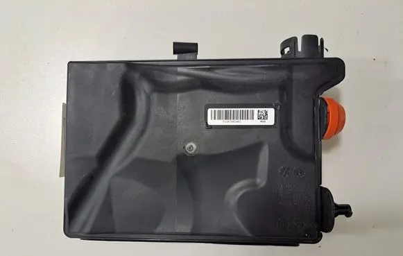 BMW X5 G05 Intake resonator 8470034