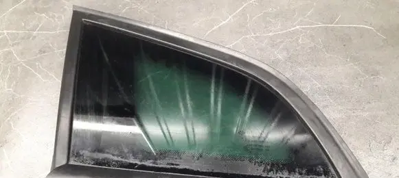Renault Megane III Rear side window