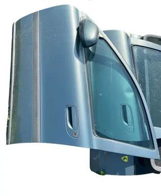 Volvo V70 Front door