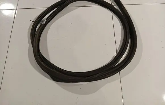 Citroen C5 Trunk rubber seal (body)
