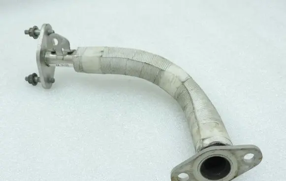 Toyota Yaris EGR valve line/pipe/hose 2561047010