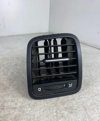 Skoda Yeti (5L) Dashboard side air vent grill/cover trim 5L0819701 8108530
