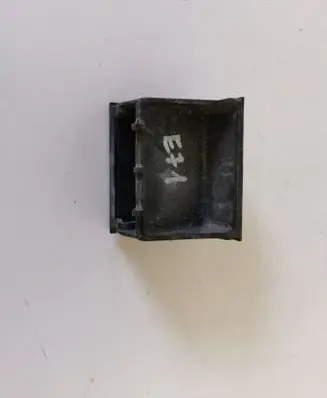 Radiator mount bracket