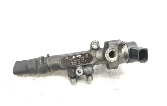 Audi A8 S8 D2 4D Fuel main line pipe 057130763A F00R000257