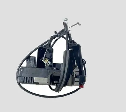 Opel Vectra C Rear door lock 13210762