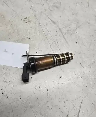 BMW 5 GT F07 Camshaft vanos timing valve 13151214