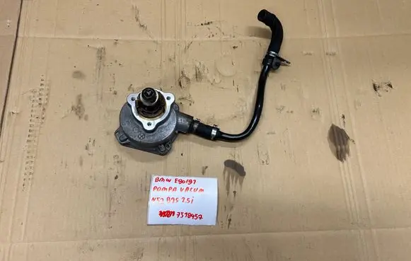 BMW 5 E60 E61 Vacuum pump 7519457