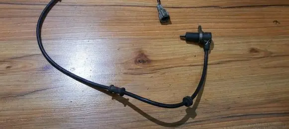 Nissan Primera ABS brake wheel speed sensor 0265006236