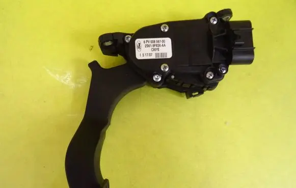 Ford Fiesta Accelerator throttle pedal 6PV008567-00