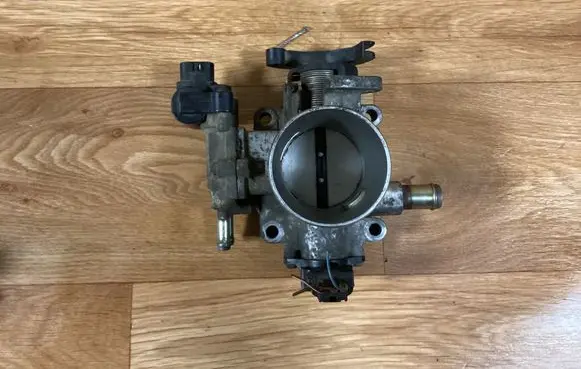 Toyota Avensis T250 Throttle valve 1368001822