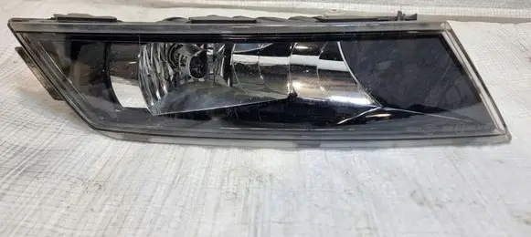 Skoda Superb B8 (3V) Front fog light 3V0941699