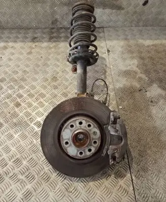Opel Astra H Front wheel hub spindle knuckle