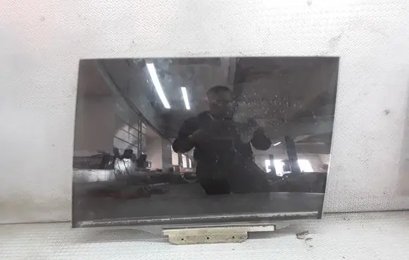 Toyota Avensis T250 Rear door window glass