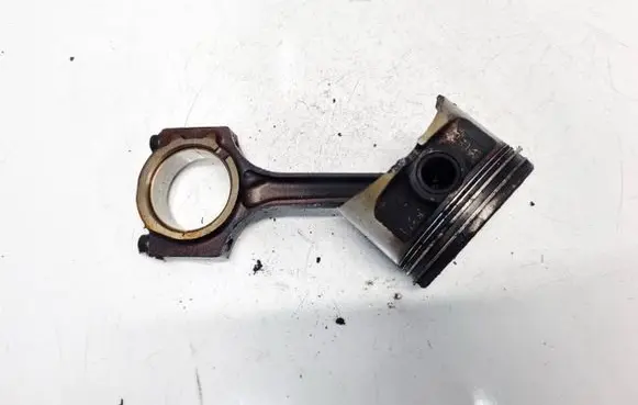 Chrysler Voyager Piston with connecting rod